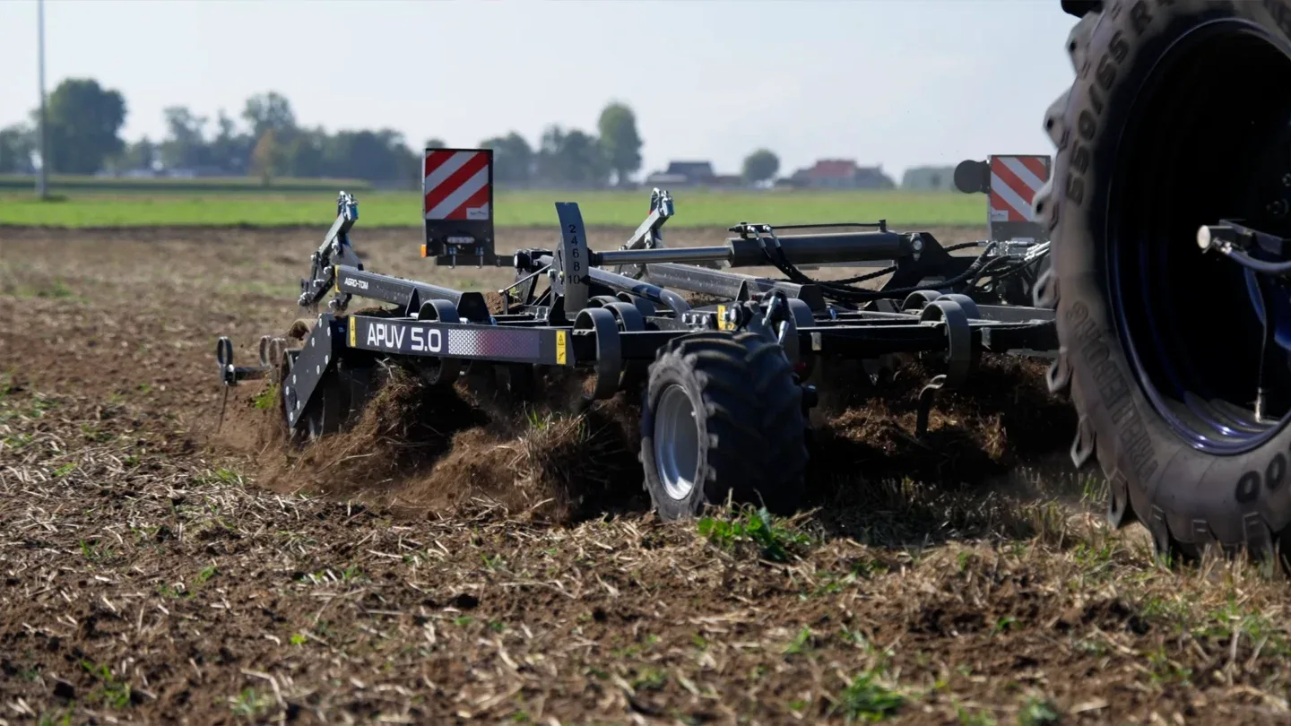 Kultywator APUV Agro-Tom maszyny rolnicze